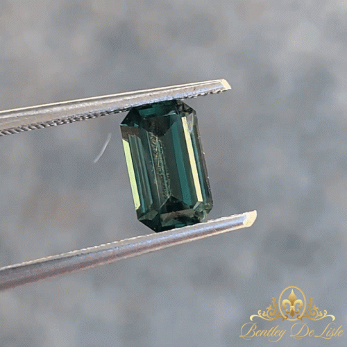 1.35ct-queensland-green-australian-sapphire-bentley-de-lisle-jewellers-paddington.gif