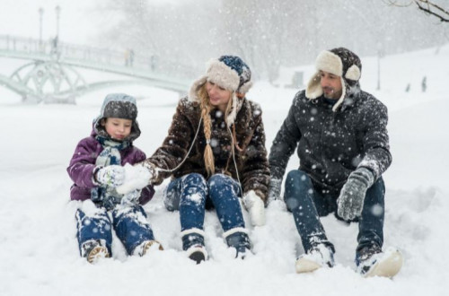 5 Things to do with Your Family on a Winter Weekend at Mammoth Mountain Unbelievable snow, endless activities to enjoy it with, and an incredible mountain town are only a few of the things that make Mammoth Lakes one of the best places to take a winter vacation with your family. There’s so much to [...] Click to Read This Article
https://asomammoth.com/5-things-to-do-with-your-family-on-a-winter-weekend-at-mammoth-mountain/