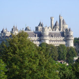 Chateau_de_Pierrefonds_vu_depuis_le_Parc