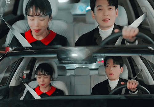 EP09---Crash-Course-in-Romance-7.gif