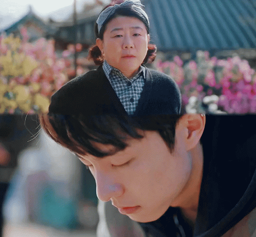 EP10---Missing-The-Other-Side-2.gif