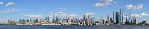 Midtown_Manhattan_from_Weehawken_September_2021_panorama_1.jpg