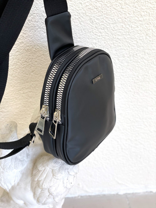 QBAG-BLACK-3.jpg