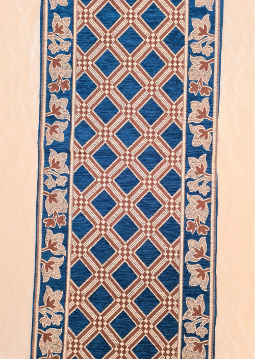 SC01-GROKI-TableRunner-72_5.jpg