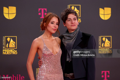 MIAMI, FLORIDA - FEBRUARY 22: Majo Aguilar (L) attends Univision's 36th Premio Lo Nuestro at Kaseya 