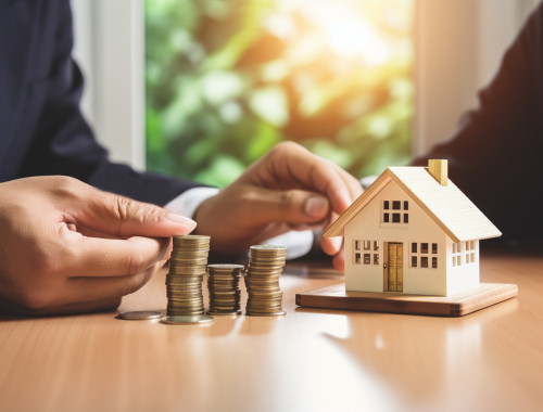Frustrated navigating UAE's mortgage market?  Mortgage brokers can save you time and money. They compare rates from various lenders, finding the one that best suits your needs. From application to approval, they handle the paperwork, ensuring a smooth process. Get expert advice and competitive rates – use a Mortgage Brokers UAE today!